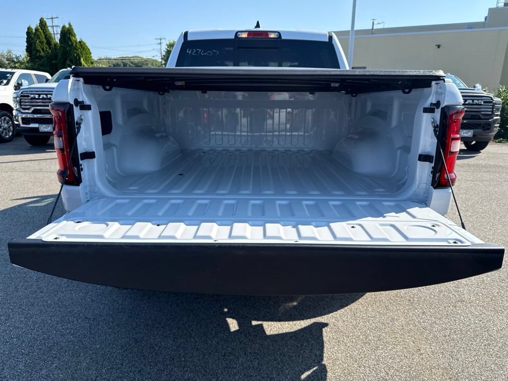New 2026 RAM 1500 4x4 Crew Cab image 23