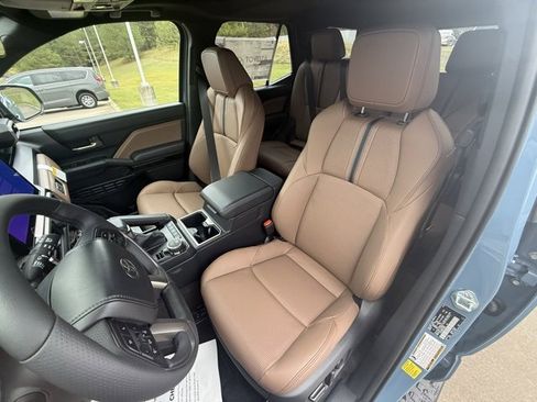 New 2025 Toyota 4Runner Limited image 17