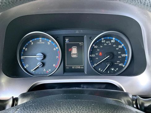 Used 2017 Toyota RAV4 LE image 12