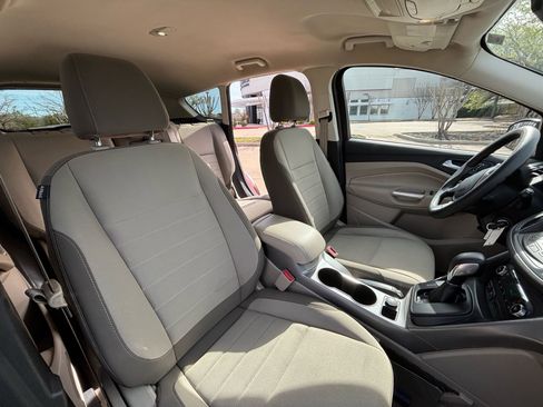 Used 2016 Ford Escape SE w/ Equipment Group 201A image 17