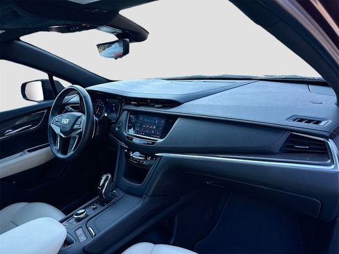 Used 2022 Cadillac XT5 Sportv w/ Technology Package image 29