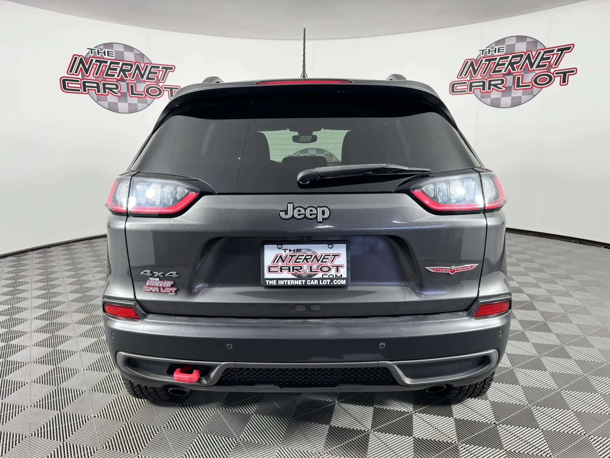Used 2019 Jeep Cherokee Trailhawk AWD/4WD image 6