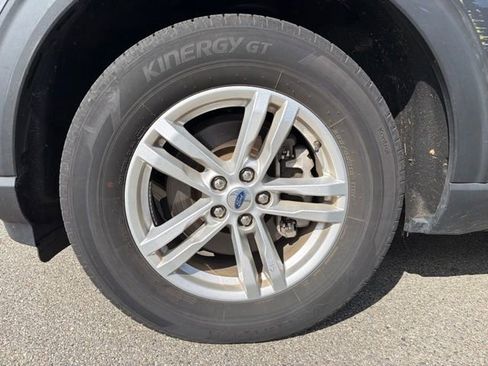 Used 2023 Ford Explorer XLT RWD image 21