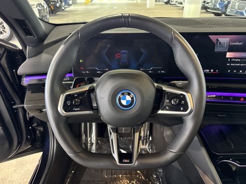 Used 2025 BMW i5 xDrive40 w/ M Sport Package AWD/4WD image 21
