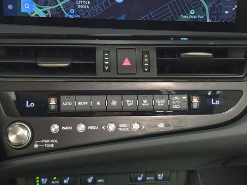 Used 2025 Lexus ES 350 w/ Premium Package FWD image 19