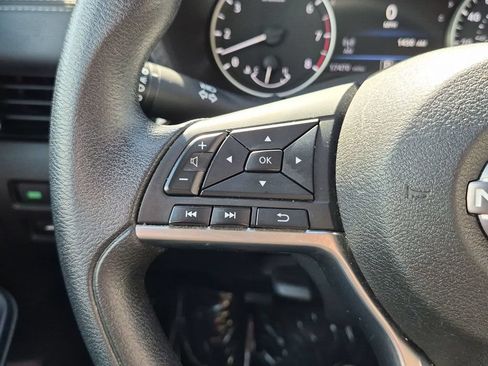 Used 2024 Nissan Sentra SV FWD image 18