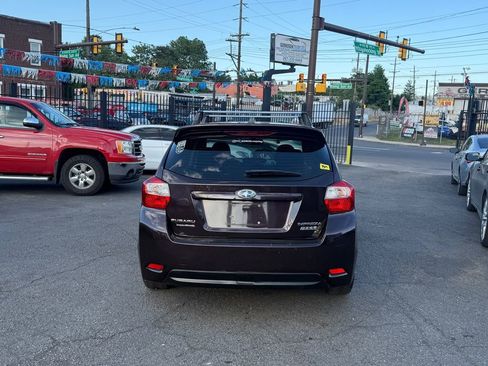 Used 2013 Subaru Impreza 2.0i Premium w/ All-Weather Pkg AWD/4WD image 4