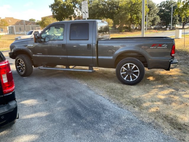 Used 2005 Ford F250 XLT AWD/4WD image 8