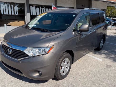 Used 2017 Nissan Quest SV FWD image 1