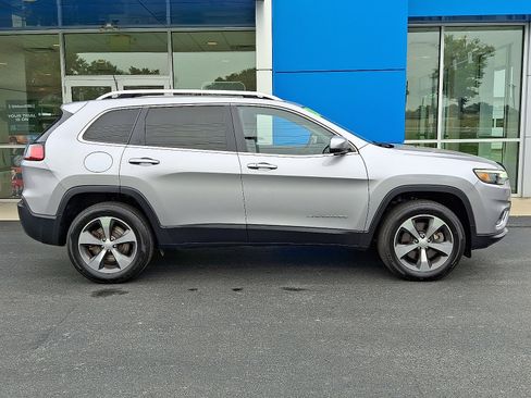 Used 2020 Jeep Cherokee Limited image 7
