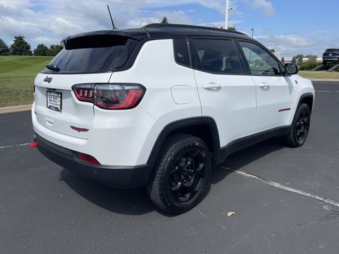 Used 2024 Jeep Compass Trailhawk AWD/4WD image 5
