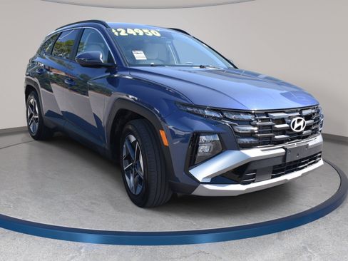 Used 2025 Hyundai Tucson SEL FWD image 4