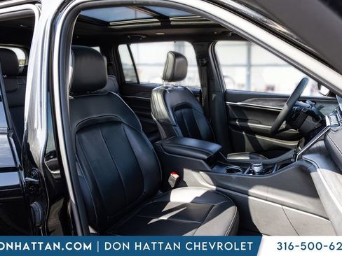 Used 2024 Jeep Grand Cherokee L Limited w/ Luxury Tech Group II image 24