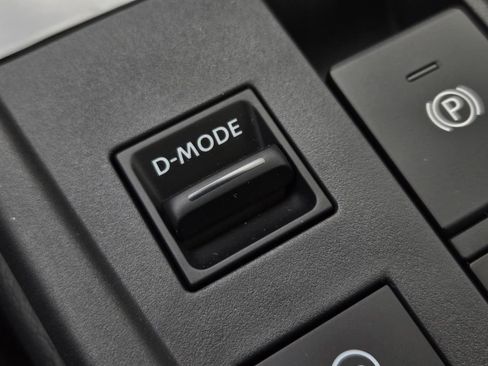 New 2026 Nissan Sentra SR w/ SR Premium Package image 24