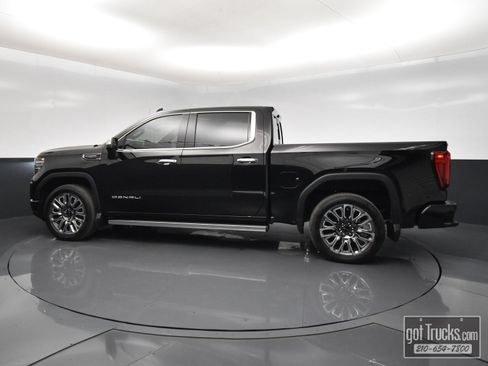 Used 2024 GMC Sierra 1500 Denali Ultimate AWD/4WD image 3
