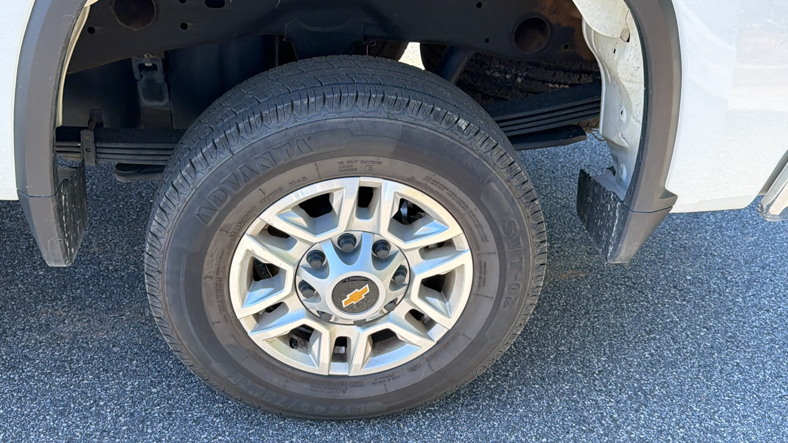 Used 2025 Chevrolet Silverado 2500 LT w/ Convenience Package AWD/4WD image 12