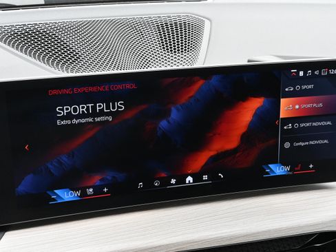 Certified 2025 BMW 430i w/ Premium Package RWD image 35