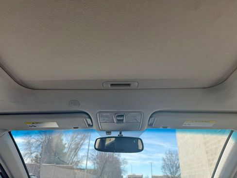 Used 2013 Hyundai Elantra Limited w/ Technology Pkg image 19