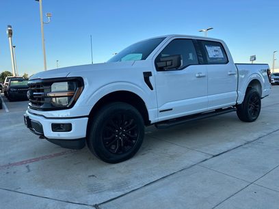 New 2025 Ford F150 XLT w/ Equipment Group 302A MID