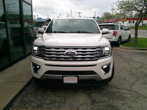 Used 2019 Ford Expedition Max Limited w/ Driver Assistance Package AWD/4WD image 3