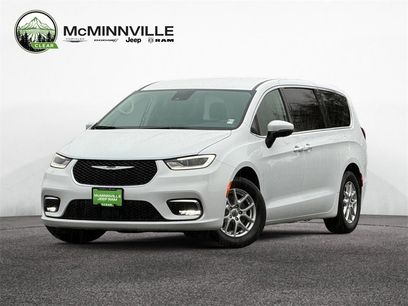 Used 2023 Chrysler Pacifica Touring-L