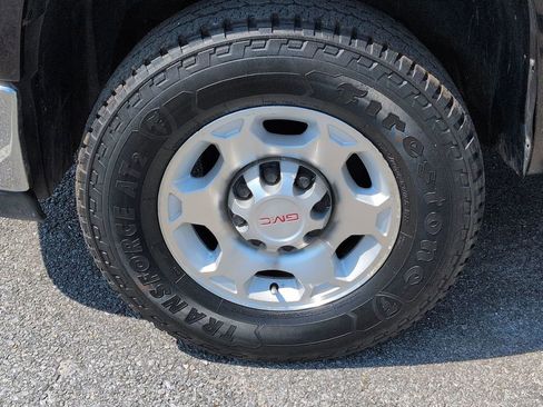 Used 2010 GMC Sierra 2500 SLT w/ Entertainment Package AWD/4WD image 11