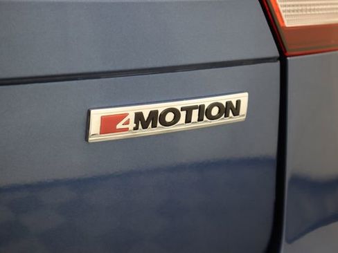 Used 2020 Volkswagen Tiguan SE w/ Panoramic Sunroof Package image 24