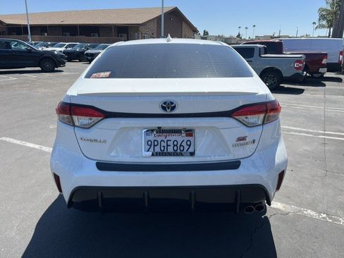 Used 2024 Toyota Corolla SE w/ SE Package FWD image 7