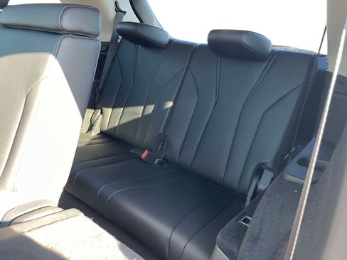 Used 2023 Acura MDX SH-AWD image 17