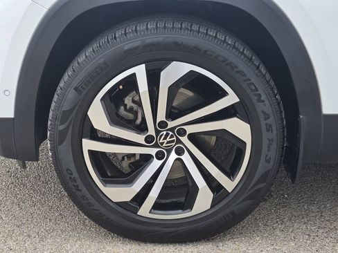 Used 2021 Volkswagen Atlas SEL Premium image 11