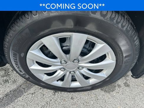 Used 2014 Toyota Camry LE FWD image 18