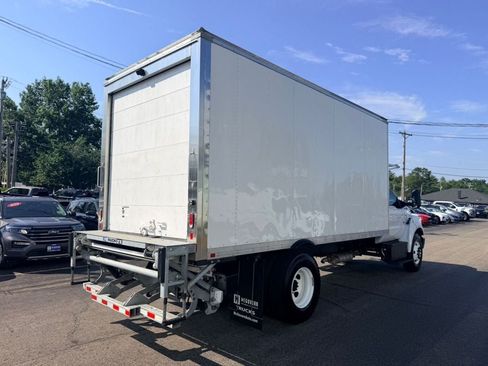Used 2023 Ford F650 2WD Regular Cab Super Duty image 7