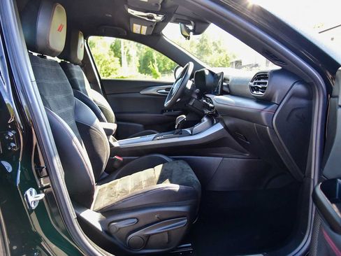 Certified 2023 Dodge Hornet GT w/ Track Pack AWD/4WD image 9