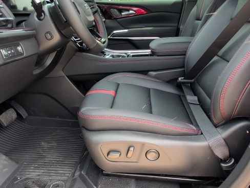 New 2026 Chevrolet Traverse RS w/ LPO, Floor Liner Package FWD image 14