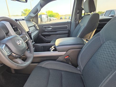 Used 2025 RAM 1500 Big Horn AWD/4WD image 16