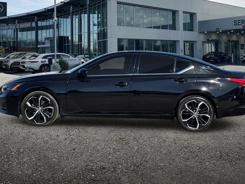 Used 2023 Nissan Altima 2.5 SR w/ SR Premium Package FWD image 7