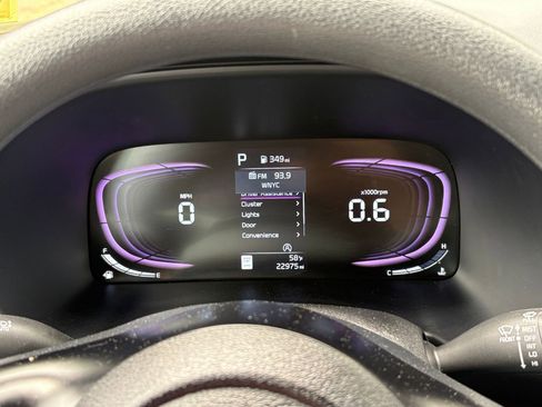 Used 2025 Kia Soul LX w/ LX Technology Package FWD image 38