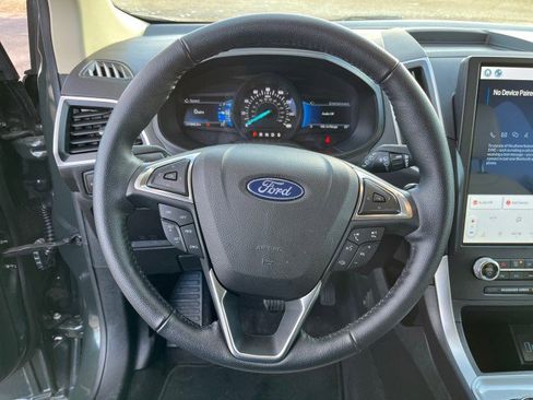 Used 2024 Ford Edge SEL w/ Convenience Package image 15