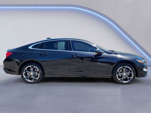 Used 2024 Chevrolet Malibu LT FWD image 2