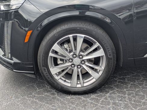 Used 2023 Cadillac XT6 Premium Luxury image 35