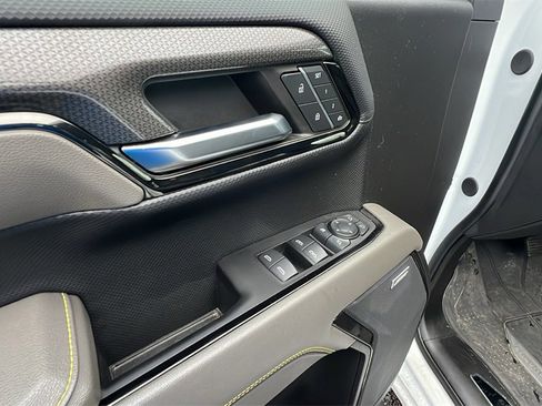 Used 2024 Chevrolet Silverado 1500 ZR2 w/ Technology Package image 12