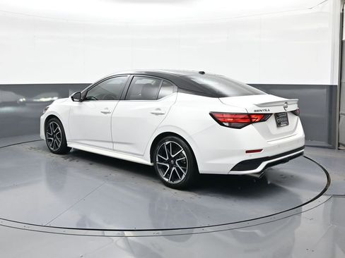 Used 2025 Nissan Sentra SR w/ SR Premium Package FWD image 5