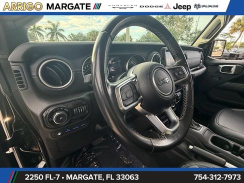 Used 2021 Jeep Wrangler Unlimited Sahara w/ Safety Group AWD/4WD image 10