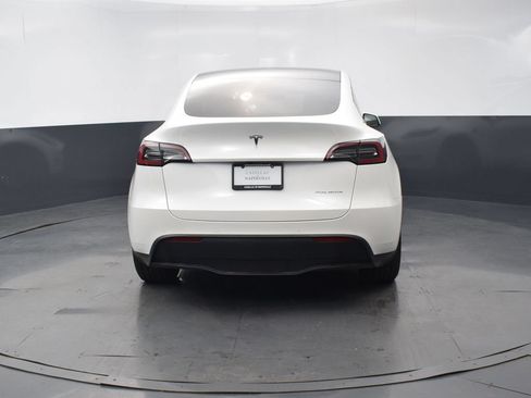 Used 2022 Tesla Model Y Long Range AWD/4WD image 5