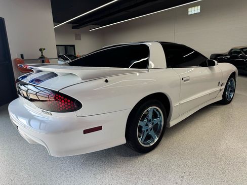 Used 1999 Pontiac Firebird Formula RWD image 7