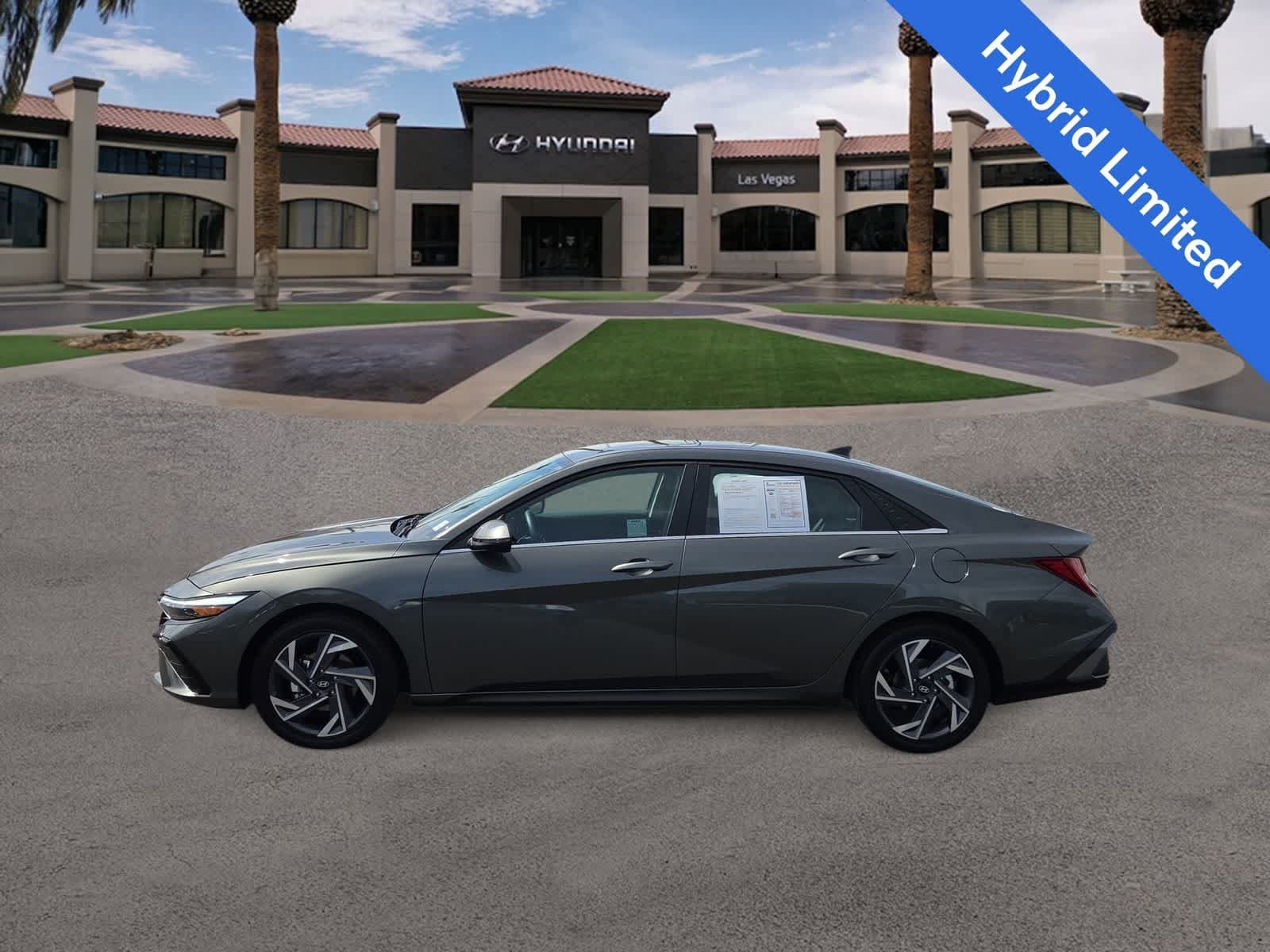 Certified 2026 Hyundai Elantra Limited FWD image 5