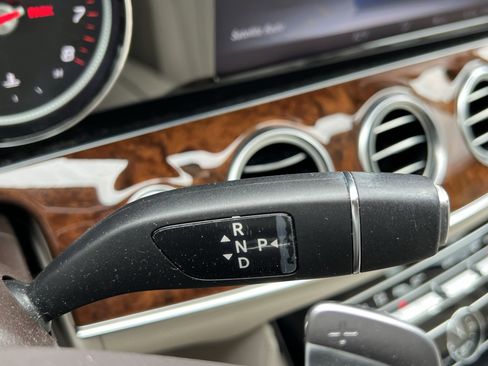 Used 2017 Mercedes-Benz E 300 image 26