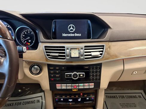 Used 2016 Mercedes-Benz E 350 E 350 4MATIC Sedan 4D image 21