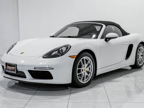Used 2019 Porsche 718 Boxster image 2