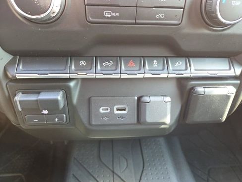 Used 2021 Chevrolet Silverado 1500 Custom w/ LPO, Dark Essentials Package AWD/4WD image 17